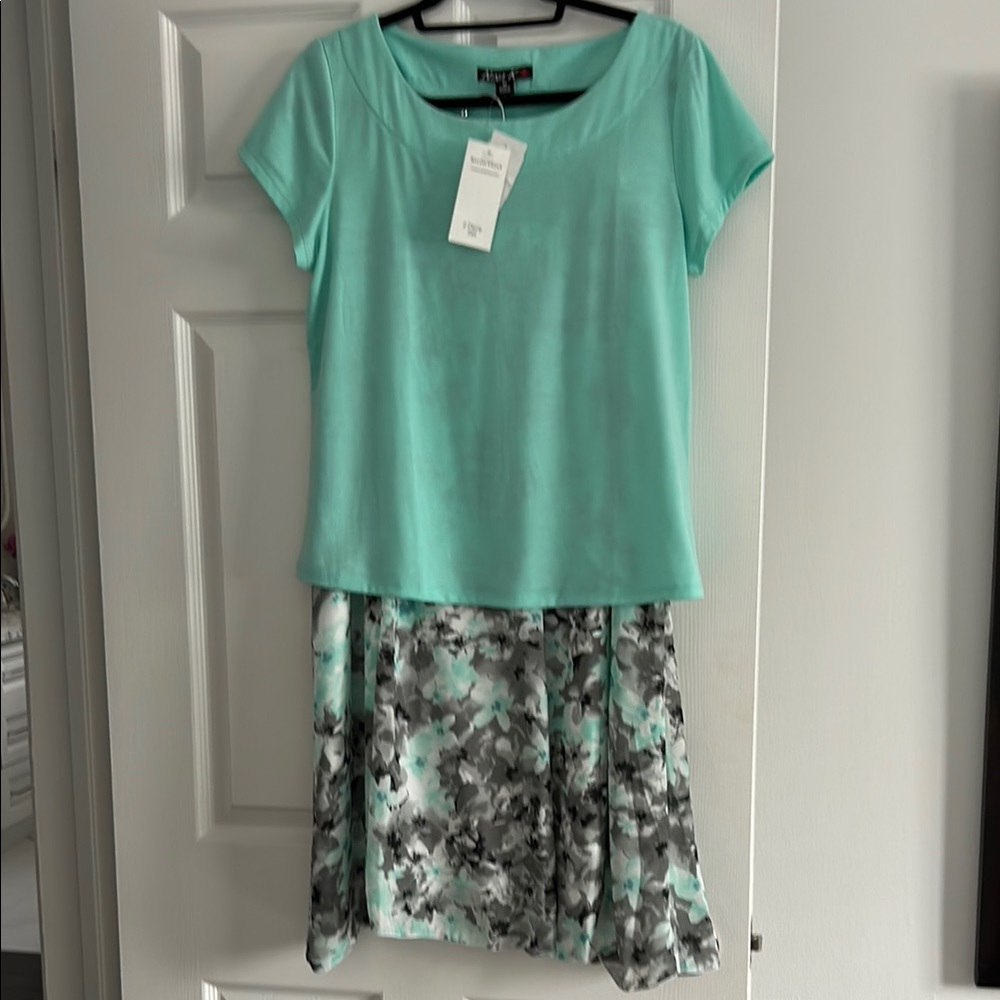Floral Midi Skirt in Mint and Gray